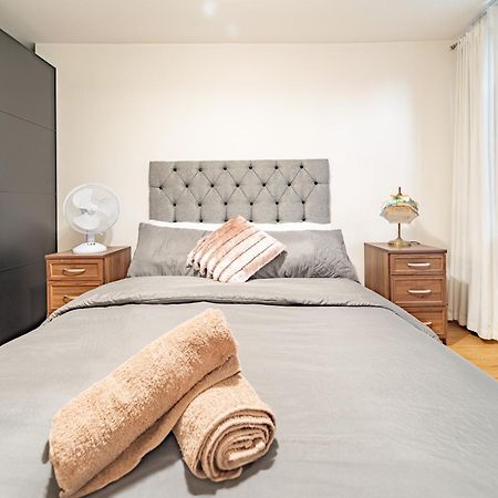 Modern Flat In Prime Location Near Shoreditch & Brick Lane Londra Esterno foto